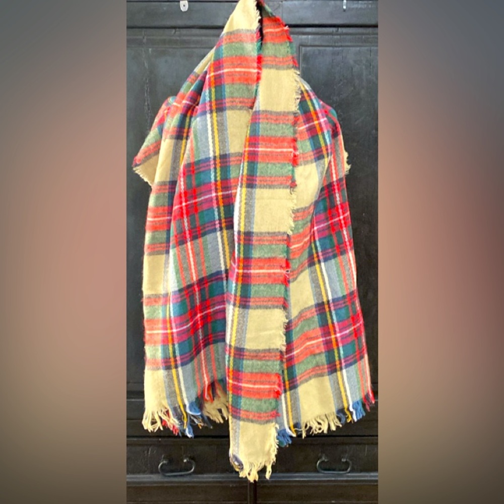True craft plaid 100% Acrylic wrap- one size